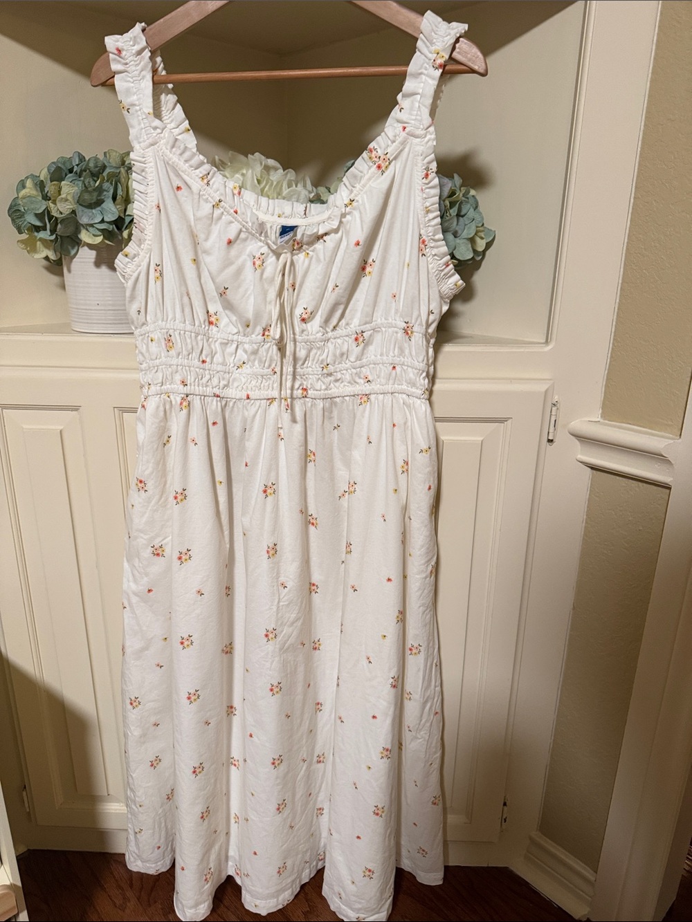 Old Navy White Floral Ruffle-Strap Midi Dress